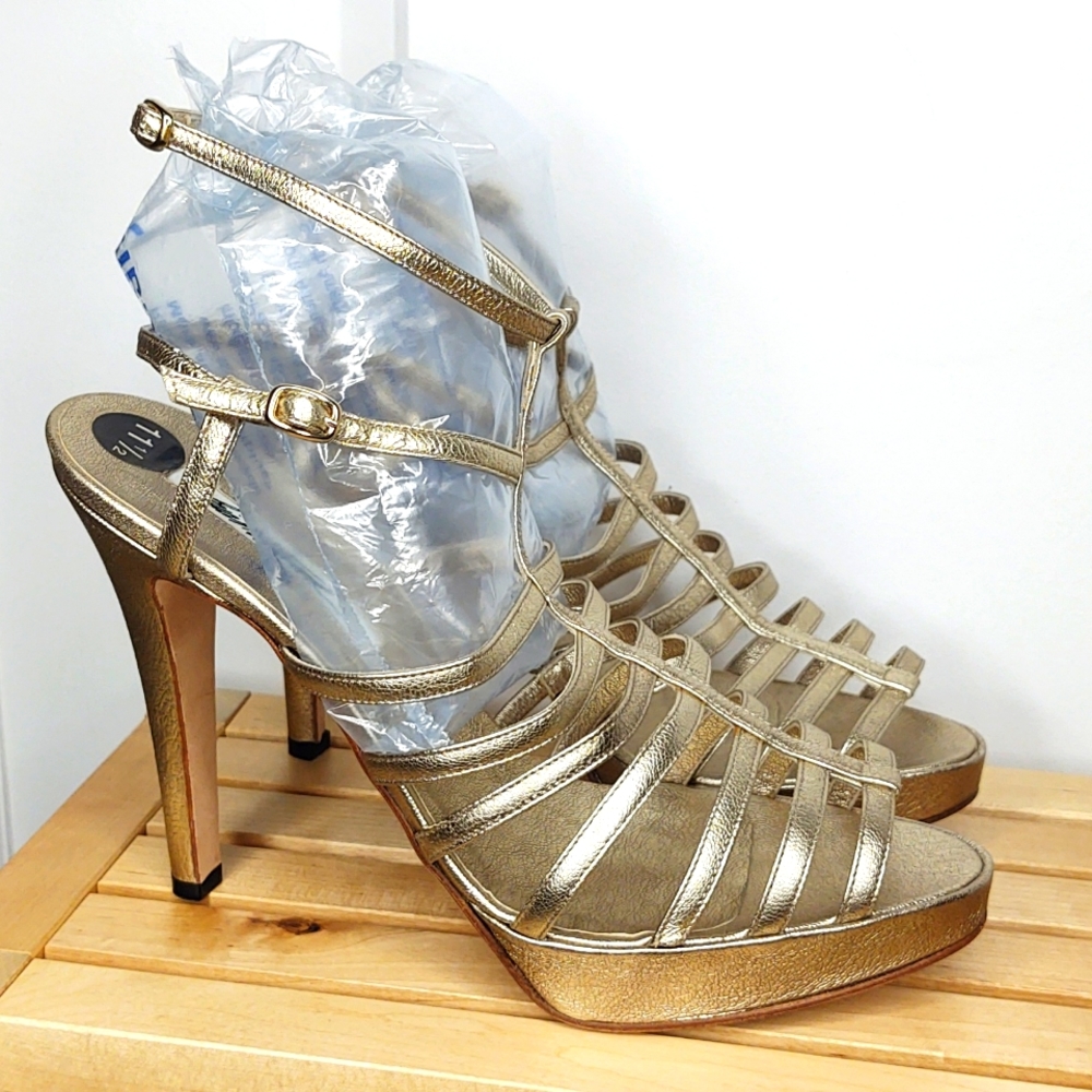 Host Pick! 🪙Brian Atwood 11 M Gold 🪙 Party Sandals 🥳🎉 🆕